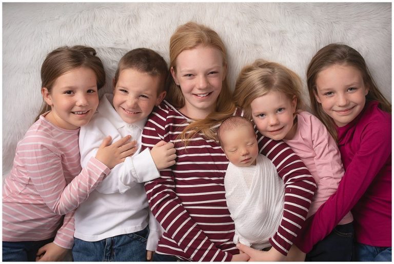 Siblings with new baby picture in Sierra Vista Arizona.