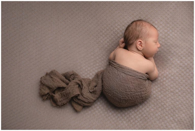 Newborn posed picture in Sierra Vista Arizona.