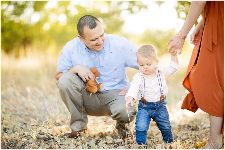 Early morning family photo session in Sierra Vista Arizona with Hannah Whaley Photography.