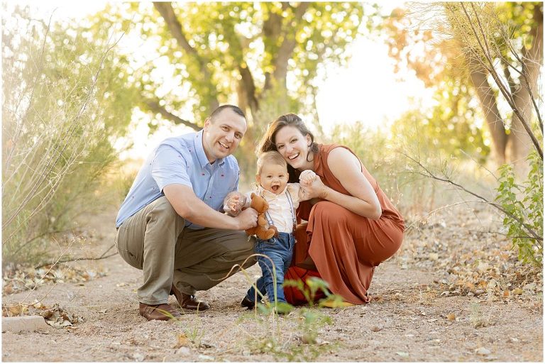 Early morning family photo session in Sierra Vista Arizona with Hannah Whaley Photography.