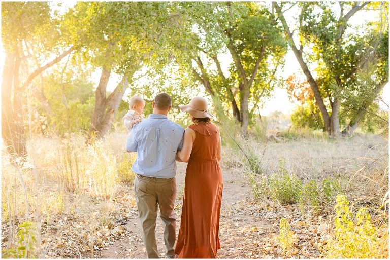 Early morning family photo session in Sierra Vista Arizona with Hannah Whaley Photography.