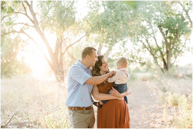 Early morning family photo session in Sierra Vista Arizona with Hannah Whaley Photography.